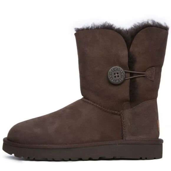 Brown UGG Bailey Button Size 7 - Picture 1 of 7